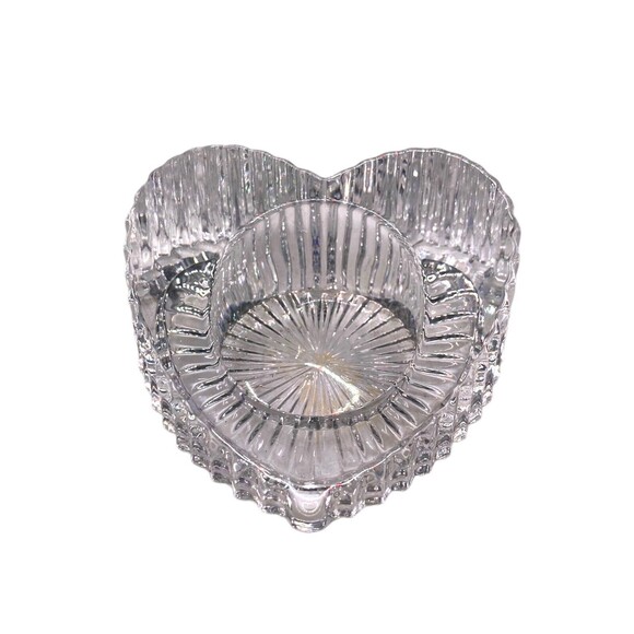 PartyLite - Heart Shaped 24% Lead Crystal - Candle Holder For Votive / Tea Light - Picture 9 of 9